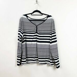 2/$30 Venezia 22/24 Plus Womens Black White Striped Pullover Top